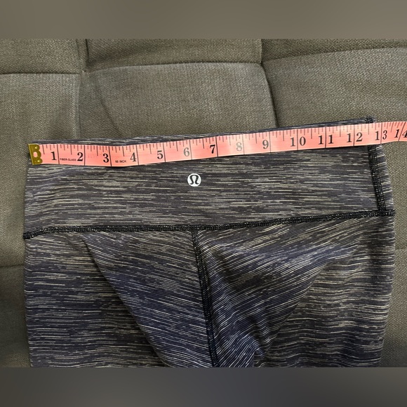 Lululemon leggings Size 6 EUC - Picture 4 of 7